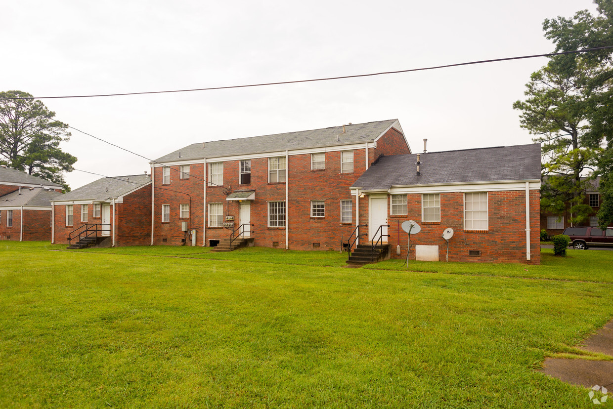 Foto del edificio - Cloverdale Garden Apartments