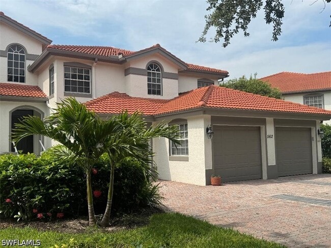 Building Photo - 562 Laguna Royale Blvd