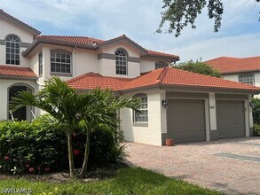 Building Photo - 562 Laguna Royale Blvd