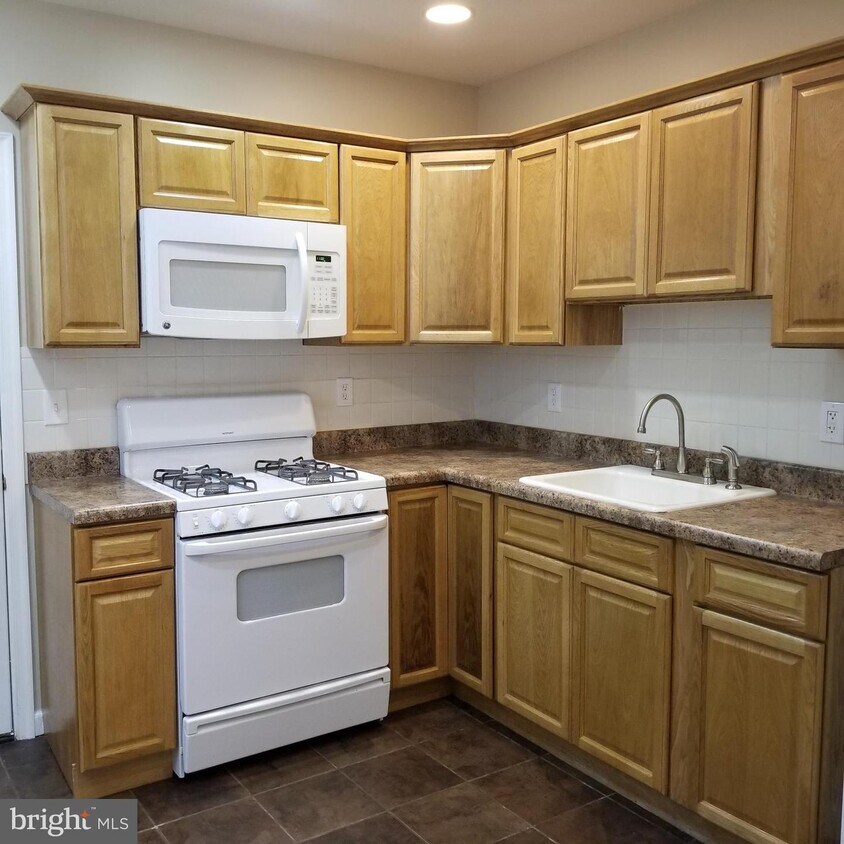 Foto principal - 1377 S 46th St