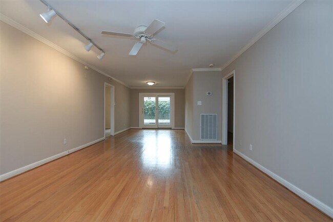 Building Photo - 3016 Lafayette St