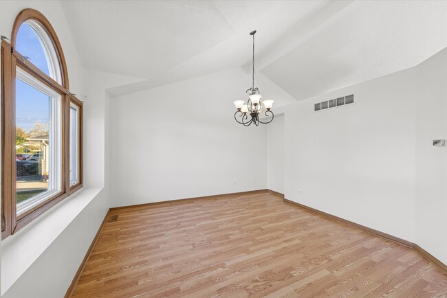 Foto del edificio - 1424 Phoenix Ln