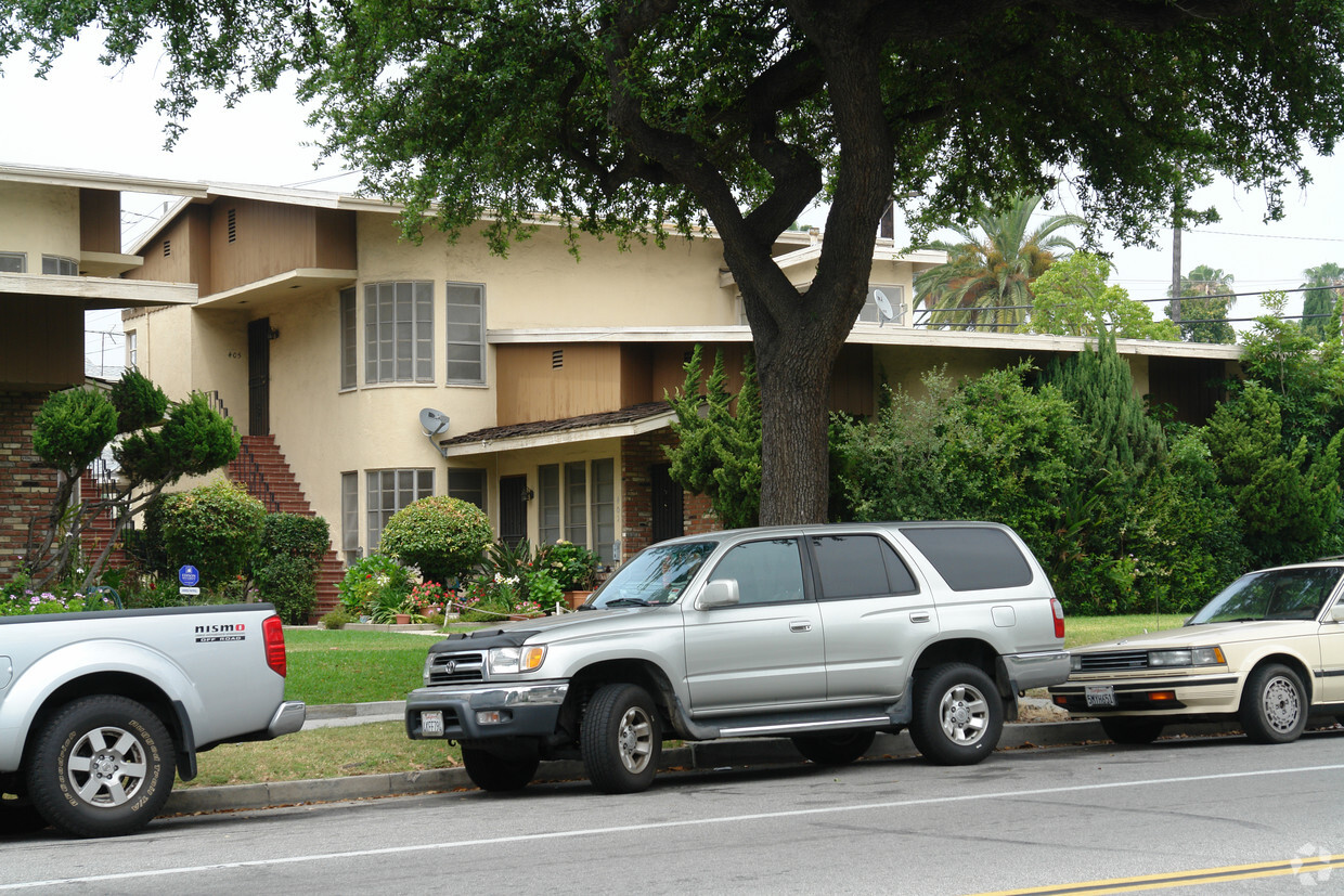 Foto del edificio - 405 Riverdale Dr