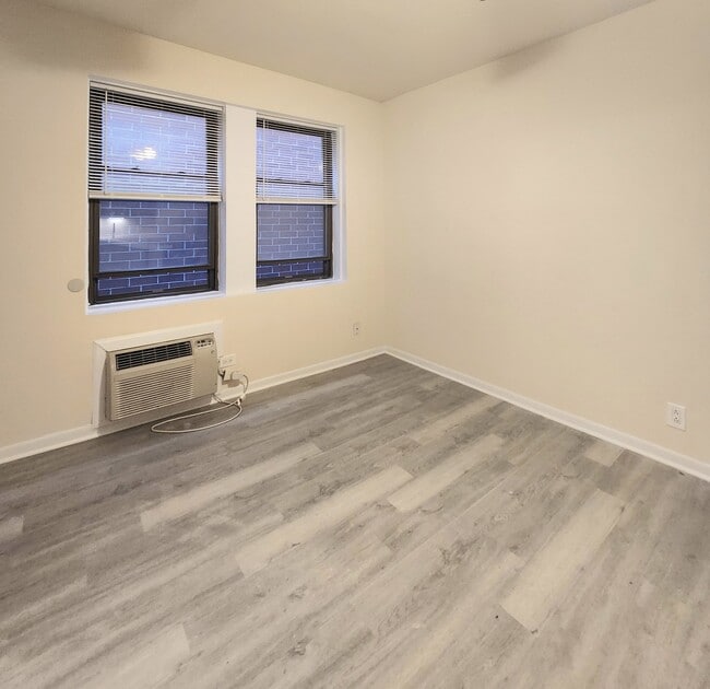 Building Photo - 1504 N Dearborn St