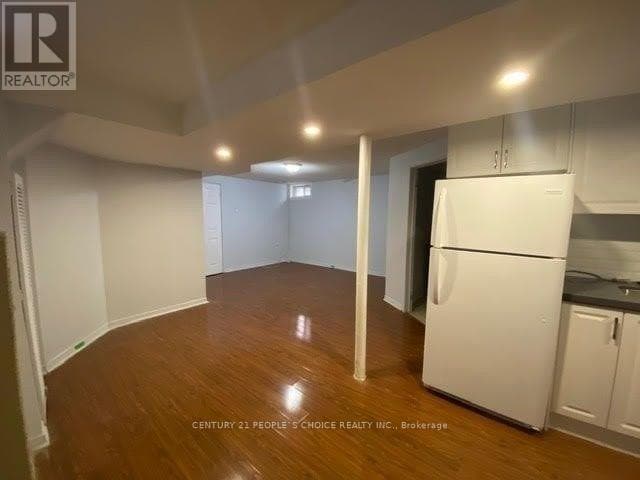 Building Photo - 1546 Beechlawn Dr