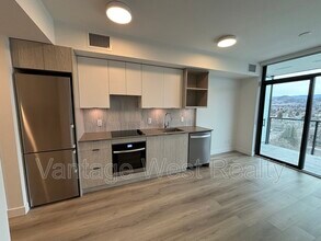 Building Photo - 1488 Bertram St