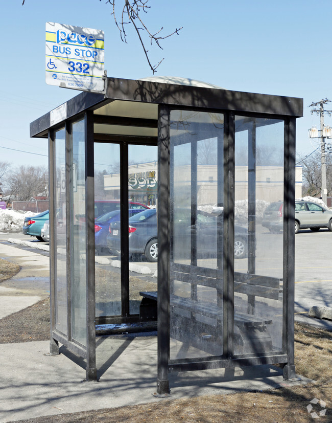 Building Photo - 1056 S York Rd