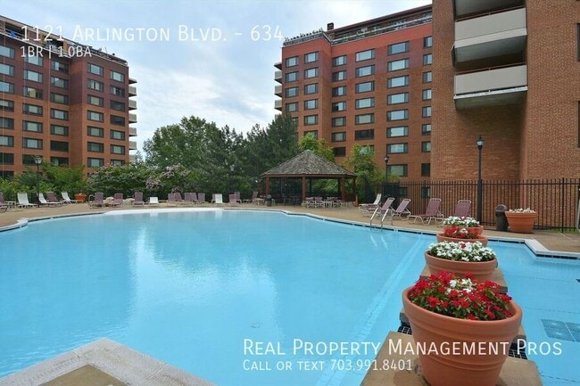 Foto del edificio - 1121 Arlington Blvd