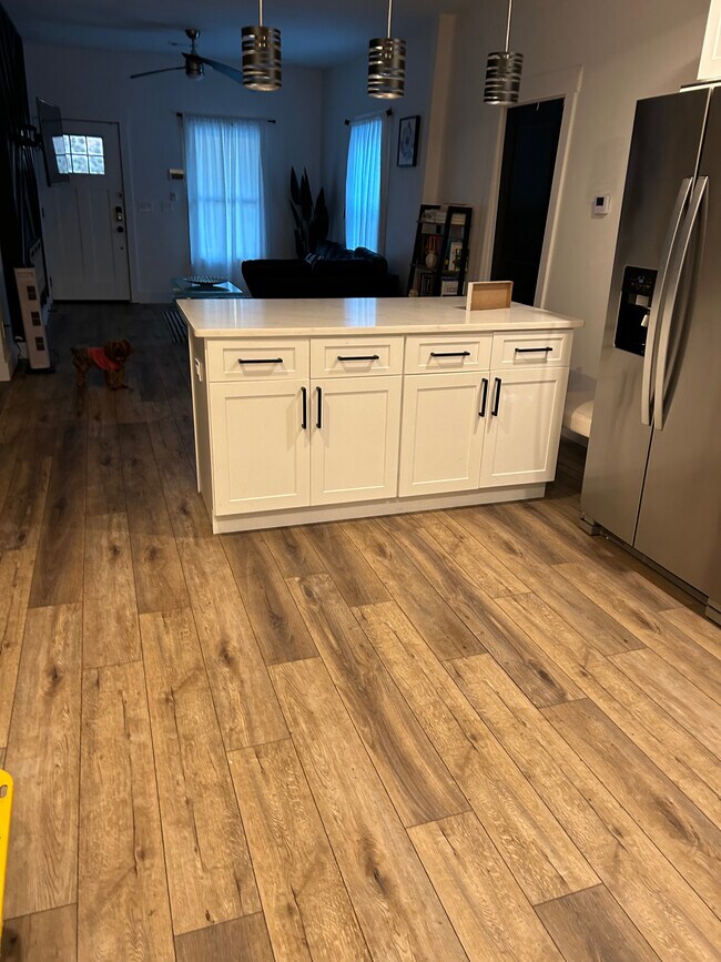 Foto del edificio - Room in House on Welch St SW