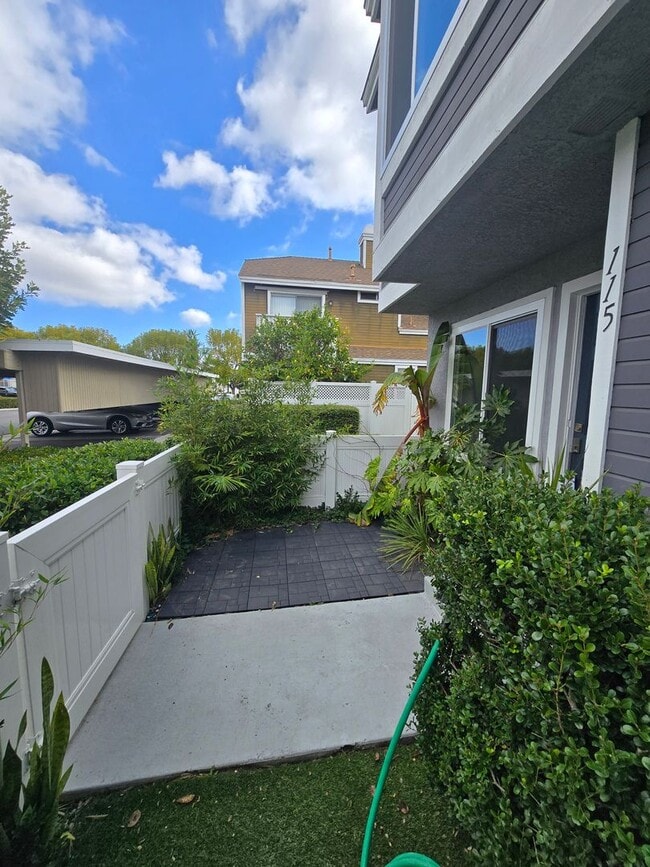 Building Photo - Morningside Terrance Community: 3 Bedroom ...