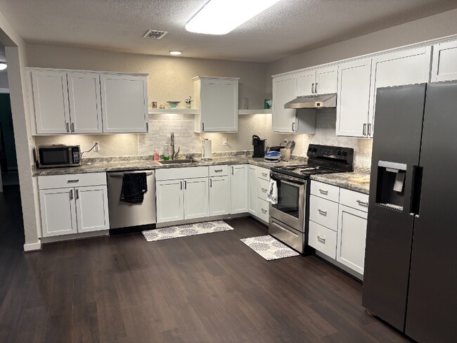 Foto del edificio - 263 Sandy Ridge Dr