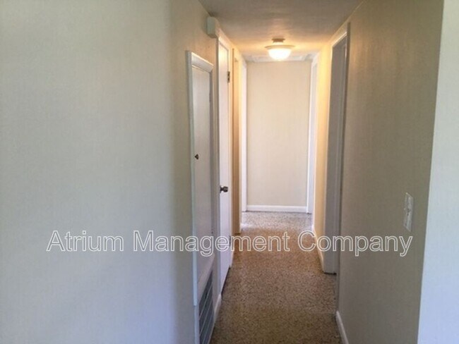 Foto del edificio - 308 Jonquil Ln