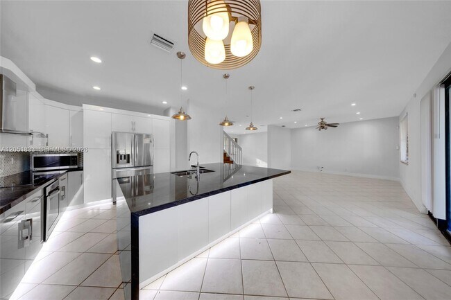 Foto del edificio - 1538 Tamarind Ct