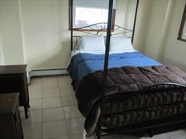 Foto del edificio - 27 Tedford Ave