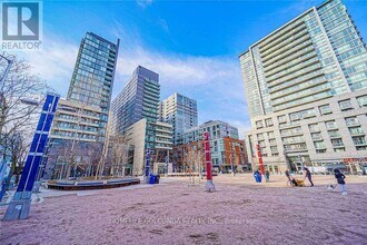 Building Photo - 36 Lisgar St