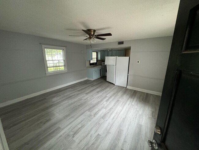 Foto del edificio - 2503 E 4th St
