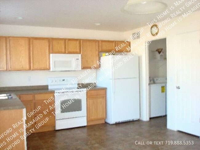 Building Photo - 6566 Trenton St
