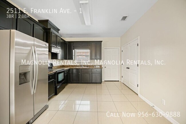 Foto del edificio - 2511 E Franklin Ave