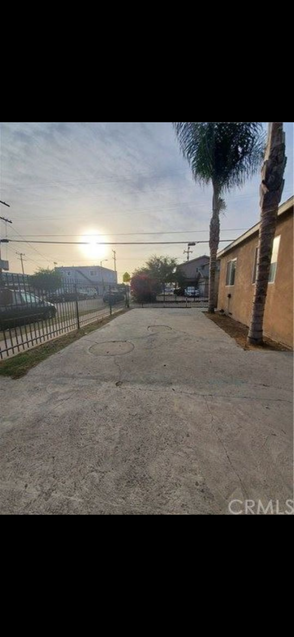 Foto del edificio - 617 E 109th St