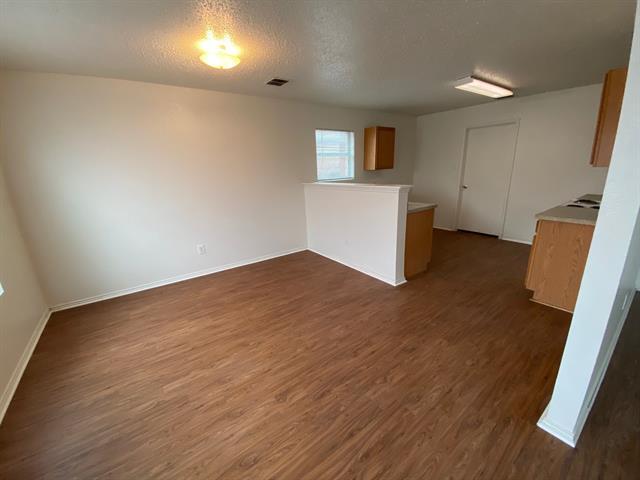 Building Photo - 5008 Waterford Dr