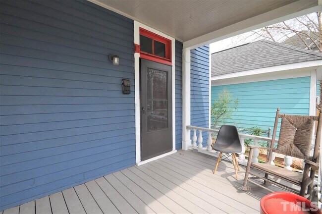 Foto del edificio - 325 E Edenton St