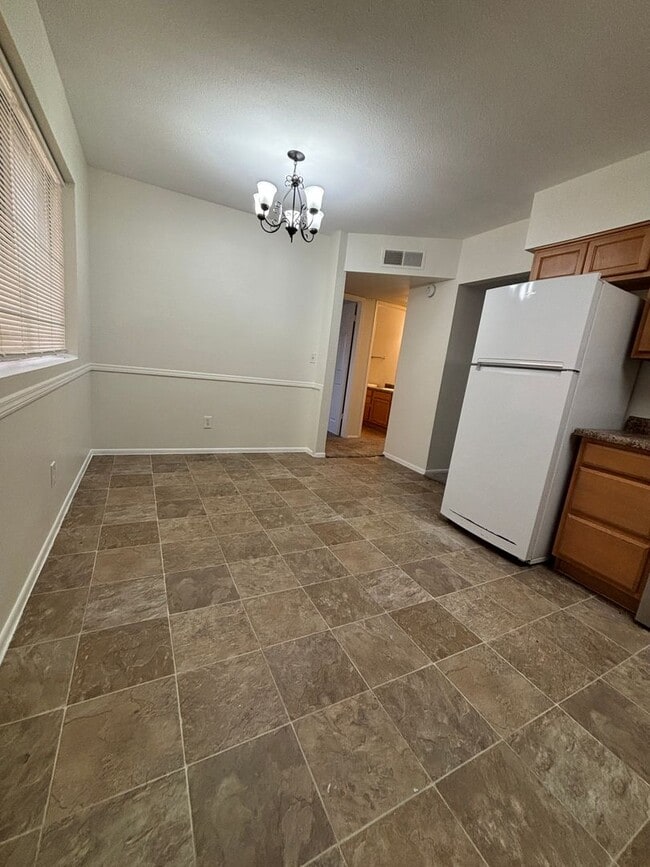 Building Photo - 1050 S Stapley Dr