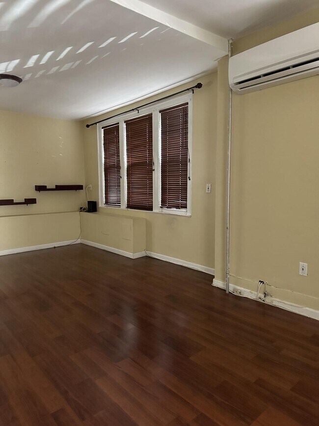 13207 97th Ave Unit 1, Queens, NY 11419 Room for Rent in Queens, NY