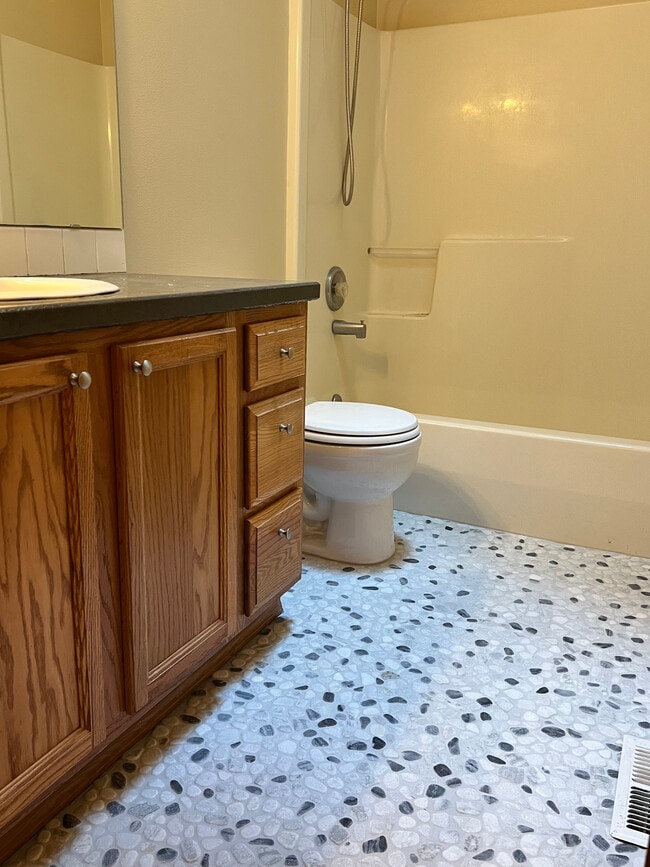Building Photo - 4302 Lupine Ct