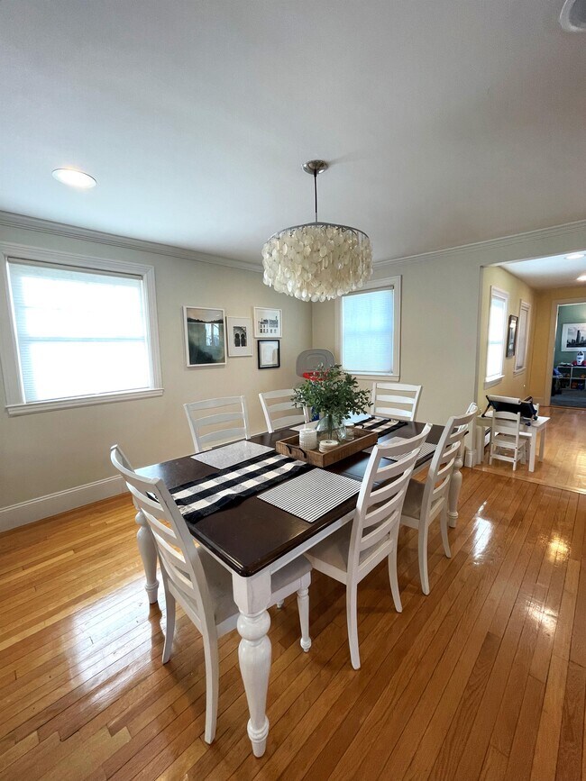 Foto del edificio - 36 Burroughs St