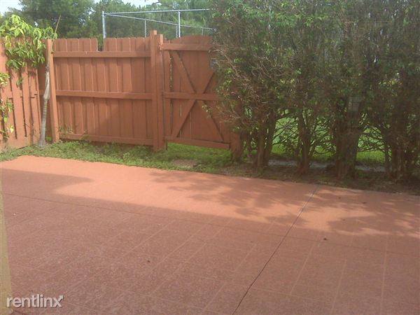 Building Photo - 16260 Peach Way