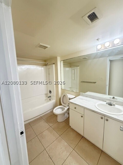 Foto del edificio - 3218 Coral Lake Dr