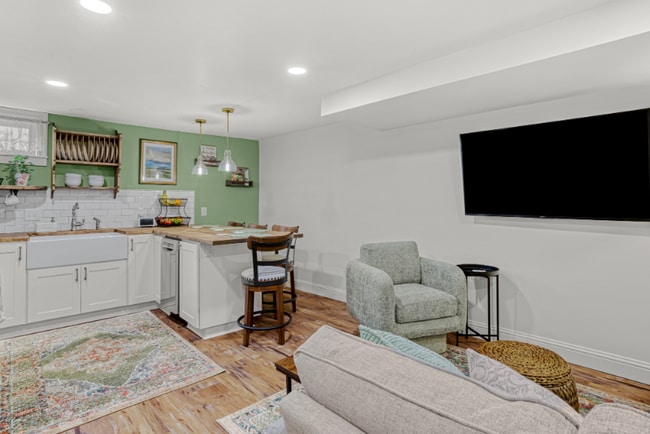 Photo - 4325 NE 42nd Ave Apartment