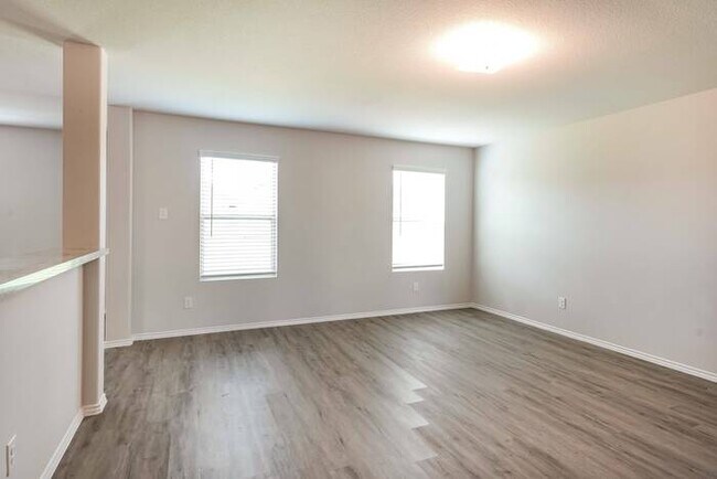 Building Photo - 1510 Matthew Dr