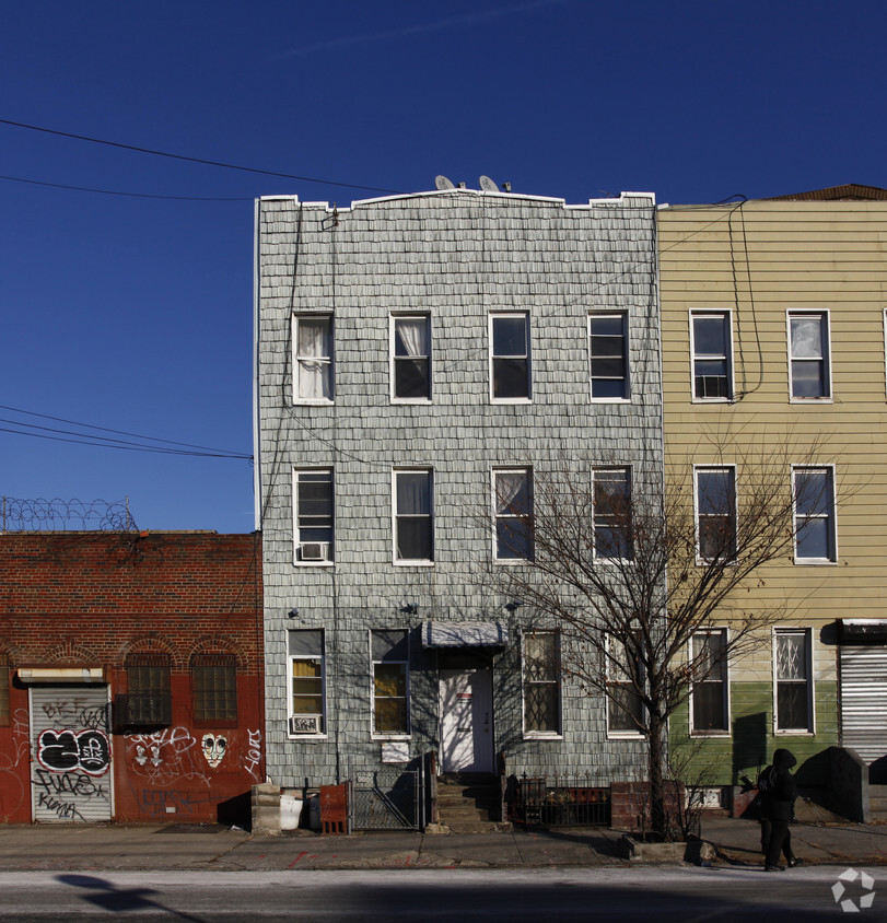 Building Photo - 28 Morgan Ave