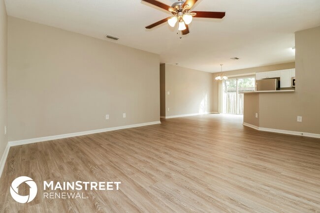 Building Photo - 2050 14th St S