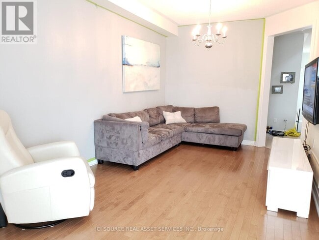 Photo du bâtiment - 43 Crimson Forest Dr