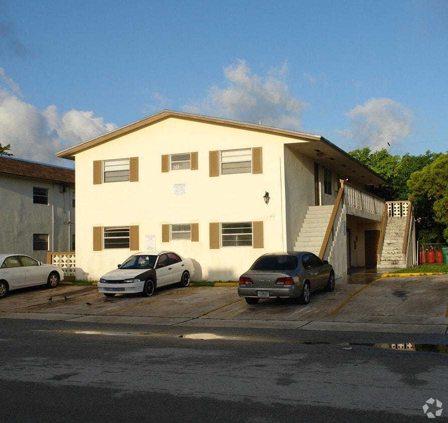 Primary Photo - 3711 SW 59 Terr