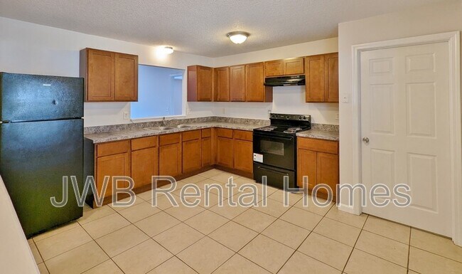 Foto del edificio - 1674 Rowe Ave