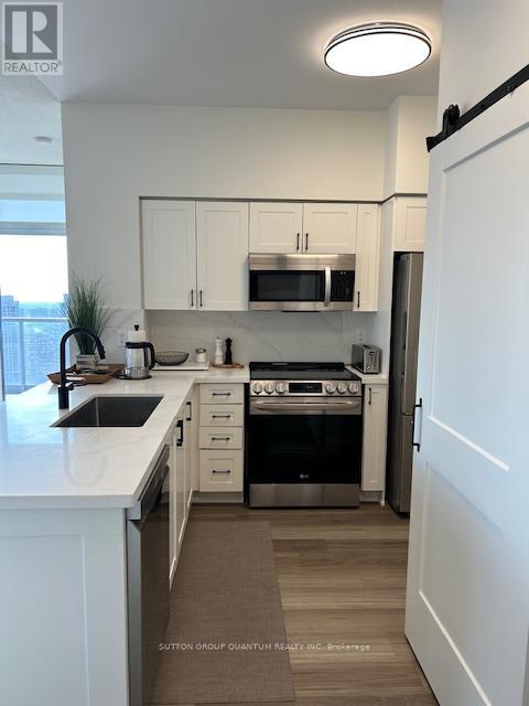 Building Photo - 388 Prince of Wales Dr