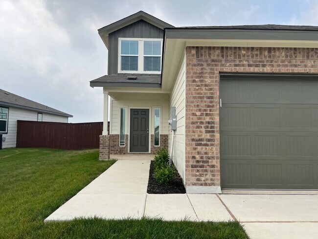 Building Photo - Beautiful 4/2.5 home in Hannah Heights
