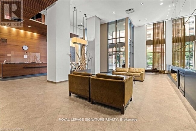 Photo du bâtiment - 4080-4080 Living Arts Dr