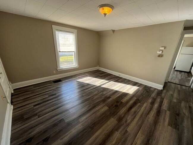 Building Photo - 11137 Spinner Ave
