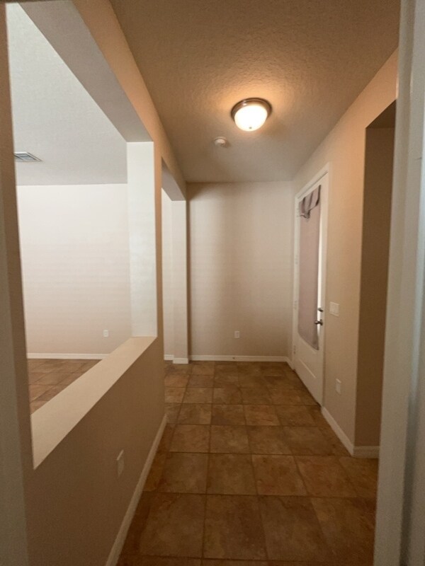 Building Photo - 11843 Verrazano Dr