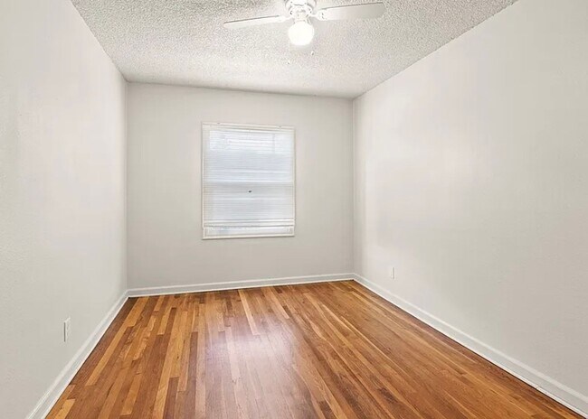 Foto del edificio - Delightful Updated 1-bedroom unit.