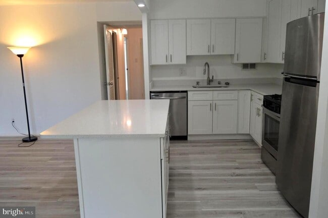 Building Photo - 2636 Fort Farnsworth Rd