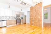Primary Photo - 518 Grand St