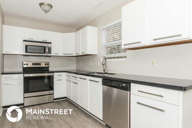 Building Photo - 7050 Sycamore Grove Ct
