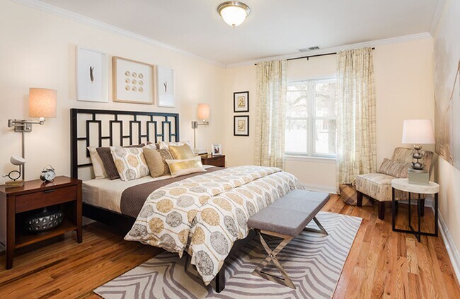 Foto del edificio - Beautiful chestnut hill one bed…..