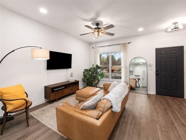 Foto del edificio - 1014 Fern Ave SE