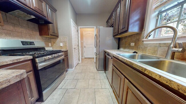 Foto del edificio - 1593 Woodbine Ct